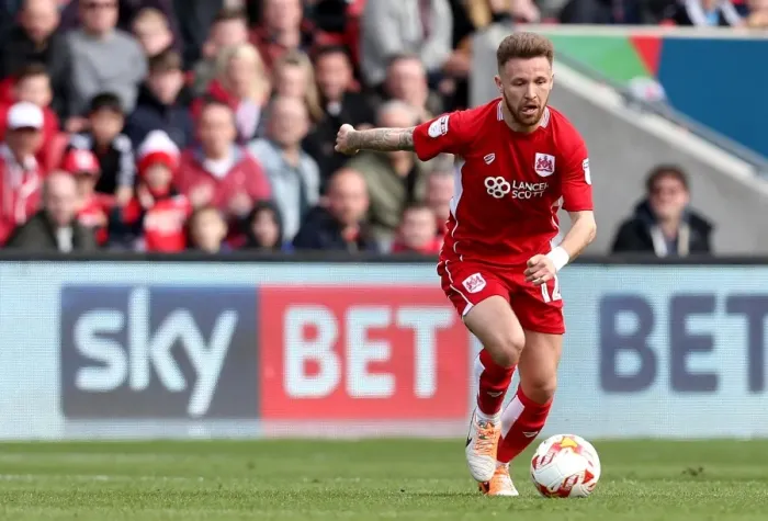 Framed Print : Matt Taylor in Action: Bristol City vs. Queens Park Rangers, Sky Bet Championship 2017 Framed Print : Matt Taylor in Action: Bristol City vs. Queens Park Rangers, Sky Bet Championship 2017