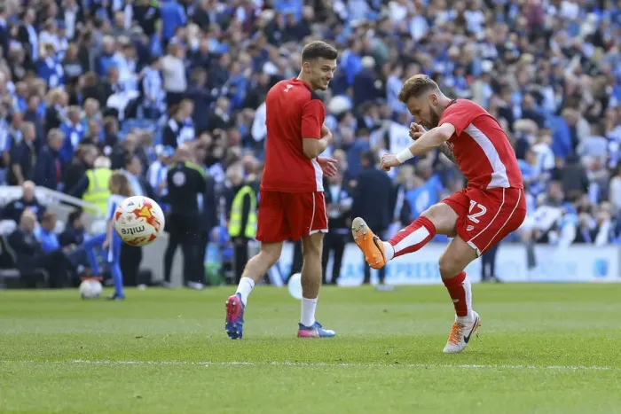 Framed Print : Matt Taylor's Pre-Match Routine: Brighton & Hove Albion vs. Bristol City, Sky Bet Championship (April 2017) Framed Print : Matt Taylor's Pre-Match Routine: Brighton & Hove Albion vs. Bristol City, Sky Bet Championship (April 2017)