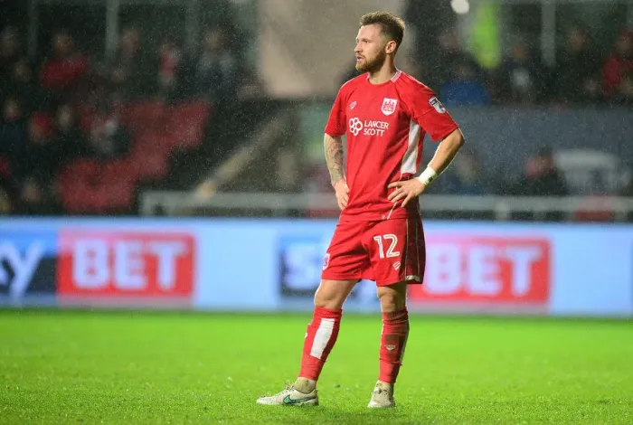 Framed Print : Matty Taylor in Action: Bristol City vs Fulham, 2017 Framed Print : Matty Taylor in Action: Bristol City vs Fulham, 2017