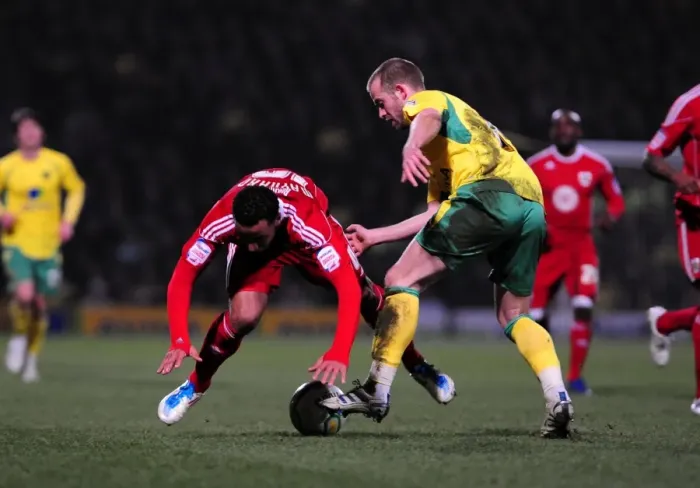 Framed Print : Maynard vs. Fox: A Championship Showdown - Norwich City vs. Bristol City, 14 / 03 / 2011
