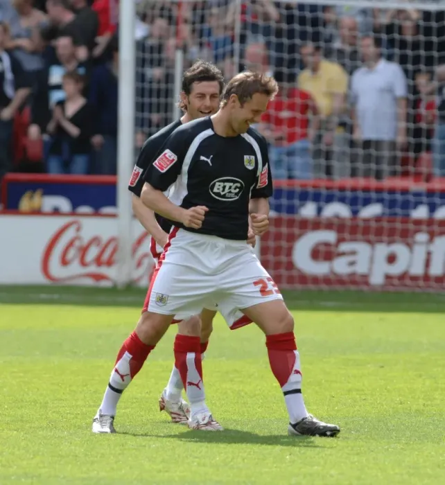 Framed Print : McAllister and Trundle: A Formidable Duo in Sheffield United vs. Bristol City