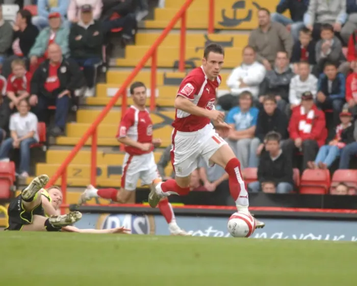 Framed Print : McIndoe in Action: Bristol City vs Sheffield United