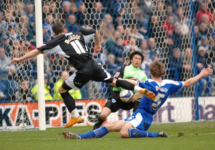 Framed Print : McIndoe in Action: Leicester City vs. Bristol City Framed Print : McIndoe in Action: Leicester City vs. Bristol City