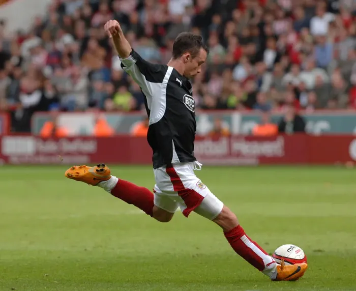Framed Print : McIndoe in Action: Sheffield United vs. Bristol City