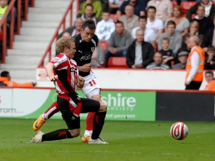 Framed Print : McIndoe in Action: Sheffield United vs. Bristol City Framed Print : McIndoe in Action: Sheffield United vs. Bristol City
