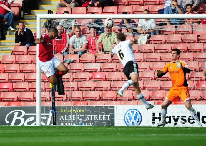 Framed Print : Mellis Scores the Decider: Barnsley Edge Past Bristol City in Championship Clash Framed Print : Mellis Scores the Decider: Barnsley Edge Past Bristol City in Championship Clash