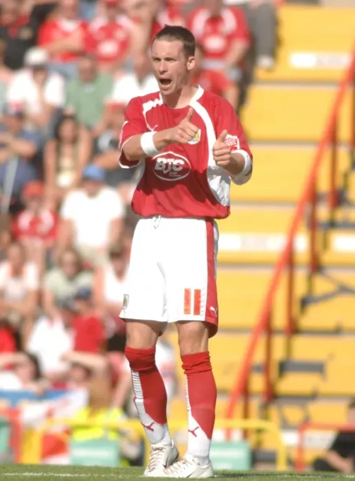 Framed Print : Michael McIndoe in Action: Bristol City vs. QPR Framed Print : Michael McIndoe in Action: Bristol City vs. QPR