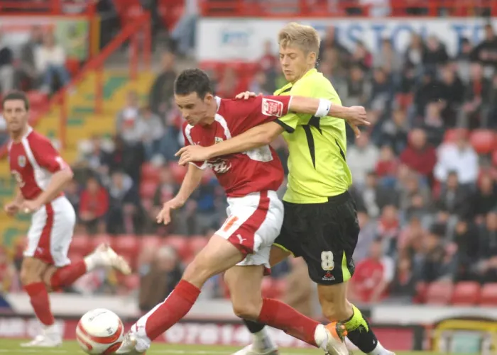 Framed Print : Michael McIndoe in Action: Bristol City vs Sheffield United Framed Print : Michael McIndoe in Action: Bristol City vs Sheffield United