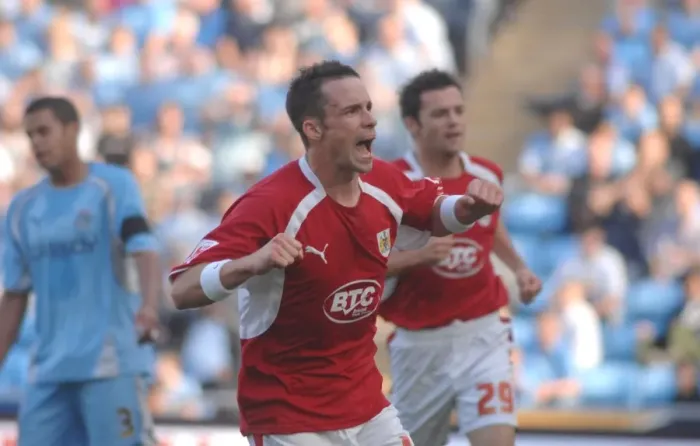 Framed Print : Michael McIndoe in Action: Coventry City vs. Bristol City