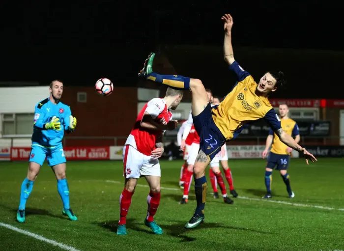 Framed Print : Milan Djuric Stretches for Goal: Bristol City's FA Cup Determination