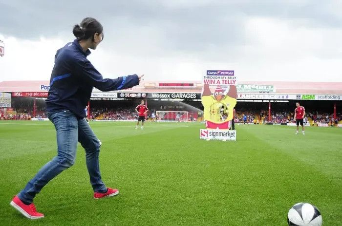 Framed Print : Natalia Pablos Sanchon Takes on the Through My Belly Challenge at Ashton Gate during Bristol City vs Bradford City Framed Print : Natalia Pablos Sanchon Takes on the Through My Belly Challenge at Ashton Gate during Bristol City vs Bradford City