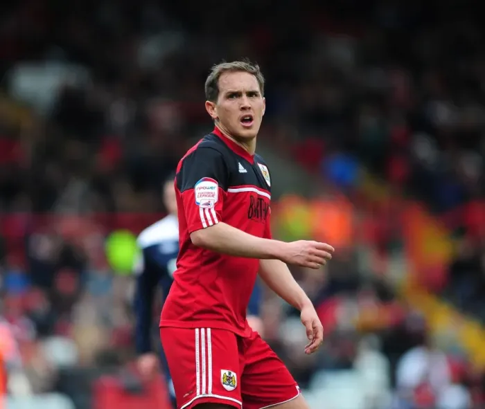 Framed Print : Neil Kilkenny in Action: Bristol City vs Huddersfield Town, 2013 Framed Print : Neil Kilkenny in Action: Bristol City vs Huddersfield Town, 2013
