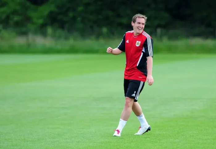 Framed Print : Neil Kilkenny: Focused and Ready - Bristol City's Pre-Season Training Framed Print : Neil Kilkenny: Focused and Ready - Bristol City's Pre-Season Training