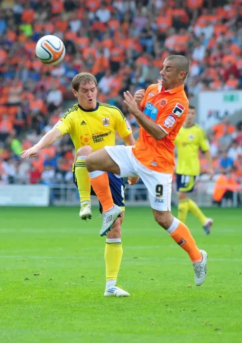 Framed Print : Neil Kilkenny vs. Kevin Phillips: Intense Battle in Blackpool v Bristol City League Cup Match - October 1, 2011 Framed Print : Neil Kilkenny vs. Kevin Phillips: Intense Battle in Blackpool v Bristol City League Cup Match - October 1, 2011