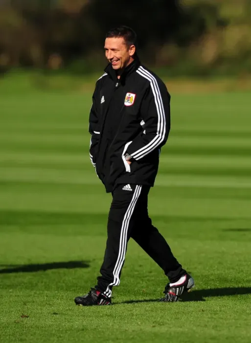 Framed Print : New Manager Derek McInnes Begins Training at Ashton Gate Stadium with Bristol City (October 2011) Framed Print : New Manager Derek McInnes Begins Training at Ashton Gate Stadium with Bristol City (October 2011)
