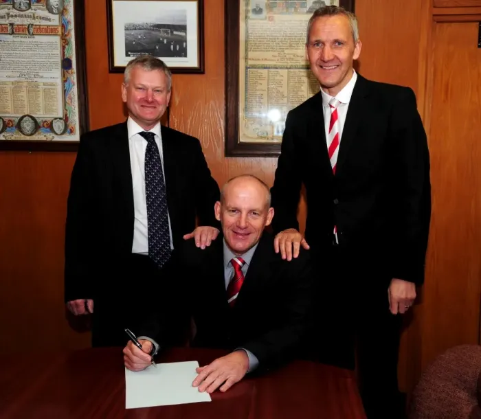Framed Print : New Manager Steve Coppell's First Press Conference at Ashton Gate with Steve Lansdown and Keith Millen (Bristol City FC, Championship, 2010) Framed Print : New Manager Steve Coppell's First Press Conference at Ashton Gate with Steve Lansdown and Keith Millen (Bristol City FC, Championship, 2010)