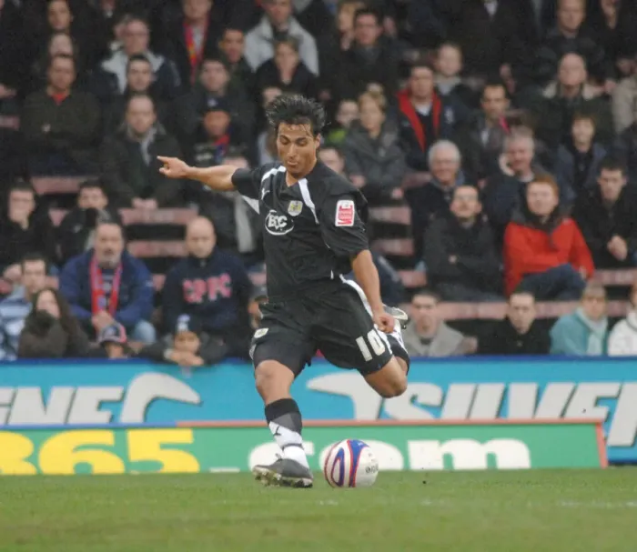 Framed Print : Nick Carle in Action: Crystal Palace vs. Bristol City Framed Print : Nick Carle in Action: Crystal Palace vs. Bristol City