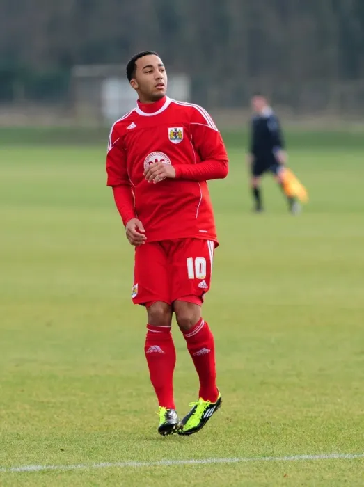 Framed Print : Nicky Maynard in Action: Bristol City Reserves vs Swindon Reserves Framed Print : Nicky Maynard in Action: Bristol City Reserves vs Swindon Reserves