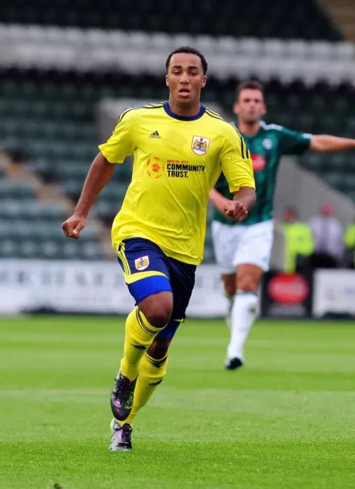 Framed Print : Nicky Maynard in Action: Plymouth Argyle vs. Bristol City Framed Print : Nicky Maynard in Action: Plymouth Argyle vs. Bristol City