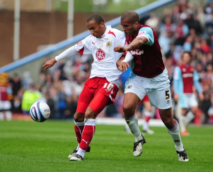 Framed Print : Nicky Maynard and Clarke Carlisle: A Rivalry Unfolds - Burnley vs. Bristol City Framed Print : Nicky Maynard and Clarke Carlisle: A Rivalry Unfolds - Burnley vs. Bristol City