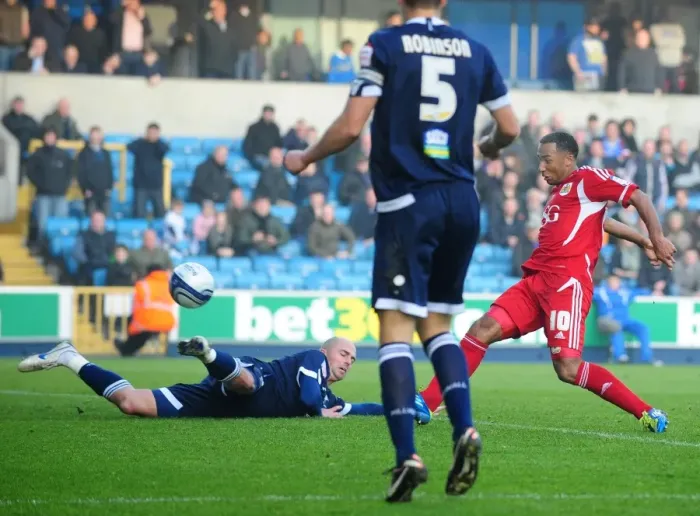 Framed Print : Nicky Maynard Scores Double: Millwall vs. Bristol City Championship Match, Selhurst Park, 2011 Framed Print : Nicky Maynard Scores Double: Millwall vs. Bristol City Championship Match, Selhurst Park, 2011