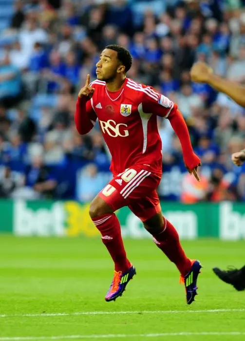 Framed Print : Nicky Maynard Scores Opening Goal: Leicester City vs. Bristol City, Championship Match (06 / 08 / 2011) Framed Print : Nicky Maynard Scores Opening Goal: Leicester City vs. Bristol City, Championship Match (06 / 08 / 2011)