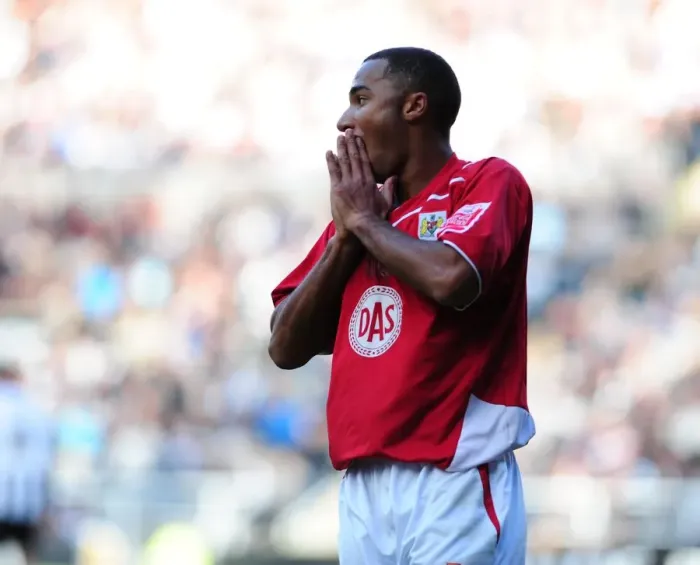 Framed Print : Nicky Maynard: Thrilling Moment at Newcastle Utd vs. Bristol City Framed Print : Nicky Maynard: Thrilling Moment at Newcastle Utd vs. Bristol City