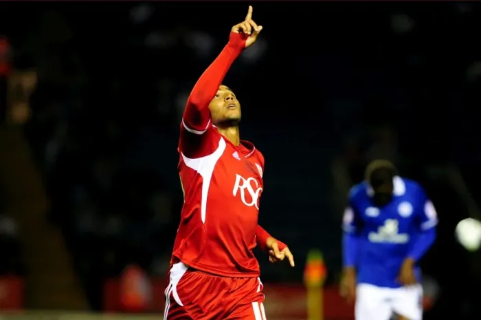Framed Print : Nicky Maynard's Brace: Bristol City's Upset Win Against Leicester City in Championship (2011) Framed Print : Nicky Maynard's Brace: Bristol City's Upset Win Against Leicester City in Championship (2011)
