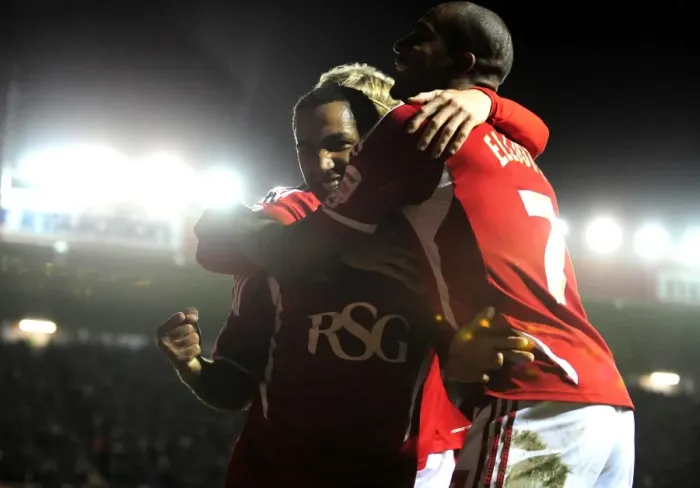 Framed Print : Nicky Maynard's Championship-Winning Goal: Bristol City Celebrates Victory over Southampton (Nov. 26, 2011)