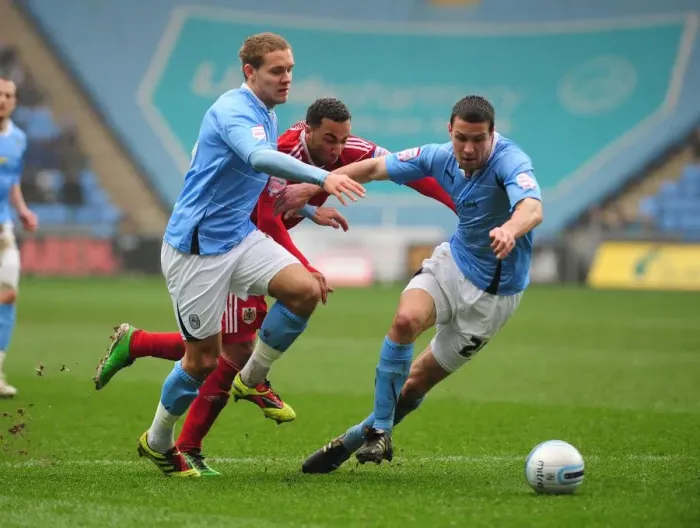 Framed Print : Nicky Maynard's Determined Run: Coventry City vs. Bristol City, Championship, 05 / 03 / 2011 Framed Print : Nicky Maynard's Determined Run: Coventry City vs. Bristol City, Championship, 05 / 03 / 2011