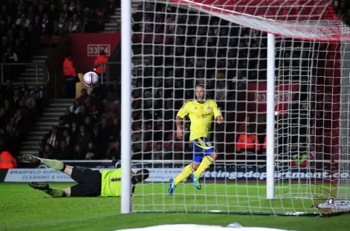 Framed Print : Nicky Maynard's Disallowed Goal: Southampton vs. Bristol City (Championship, 30 / 12 / 2011) Framed Print : Nicky Maynard's Disallowed Goal: Southampton vs. Bristol City (Championship, 30 / 12 / 2011)
