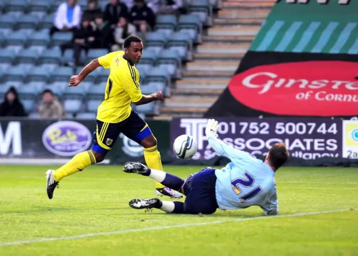 Framed Print : Nicky Maynard's Double Strike: Plymouth Argyle vs. Bristol City Framed Print : Nicky Maynard's Double Strike: Plymouth Argyle vs. Bristol City