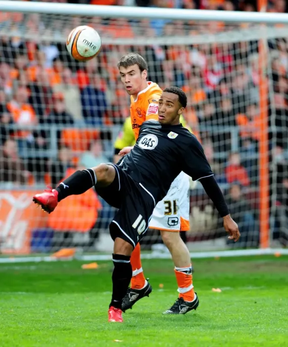 Framed Print : Nicky Maynard's Elegant Flick: Blackpool vs. Bristol City, Championship 2010 Framed Print : Nicky Maynard's Elegant Flick: Blackpool vs. Bristol City, Championship 2010