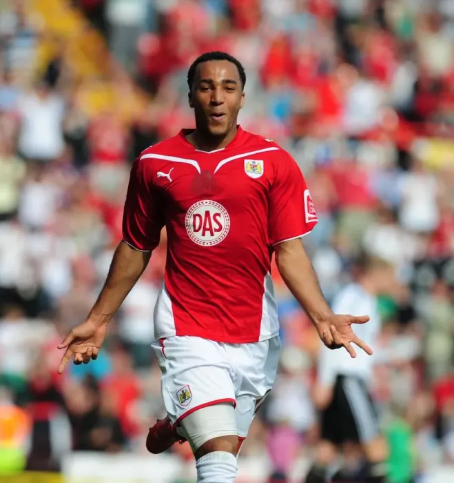 Framed Print : Nicky Maynard's Epic Milestone: 20th Goal for Bristol City vs. Derby County (April 24, 2010) - Thrilling Championship Match at Ashton Gate Stadium