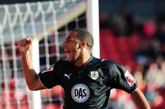 Framed Print : Nicky Maynard's Euphoric Goal Celebration: Opening the Scoring for Bristol City Framed Print : Nicky Maynard's Euphoric Goal Celebration: Opening the Scoring for Bristol City