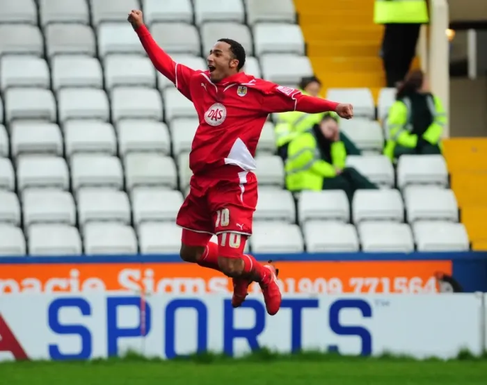 Framed Print : Nicky Maynard's Euphoric Goal Celebration vs. Sheffield Wednesday (Championship, 05 / 04 / 2010)