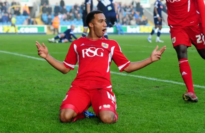 Framed Print : Nicky Maynard's Euphoric Goal: Millwall vs. Bristol City Championship Match, Selhurst Park 2011 Framed Print : Nicky Maynard's Euphoric Goal: Millwall vs. Bristol City Championship Match, Selhurst Park 2011