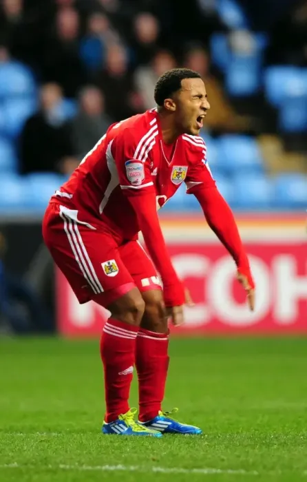 Framed Print : Nicky Maynard's Frustration: Coventry City vs. Bristol City, Championship (26 / 12 / 2011) Framed Print : Nicky Maynard's Frustration: Coventry City vs. Bristol City, Championship (26 / 12 / 2011)
