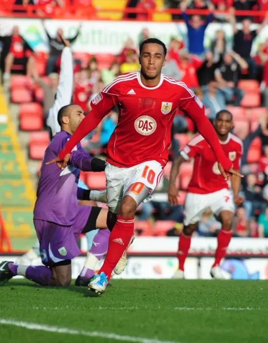 Framed Print : Nicky Maynard's Goal Celebration: Bristol City vs Burnley, Championship 2011 Framed Print : Nicky Maynard's Goal Celebration: Bristol City vs Burnley, Championship 2011