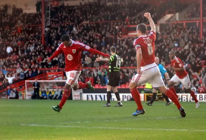 Framed Print : Nicky Maynard's Goal Celebration: Bristol City vs Scunthorpe United, Championship 2010 Framed Print : Nicky Maynard's Goal Celebration: Bristol City vs Scunthorpe United, Championship 2010