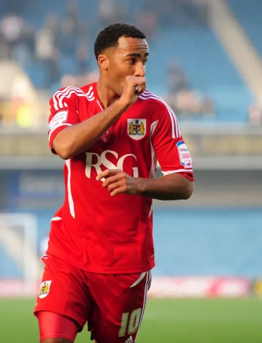 Framed Print : Nicky Maynard's Goal: Millwall vs. Bristol City, Championship 2011