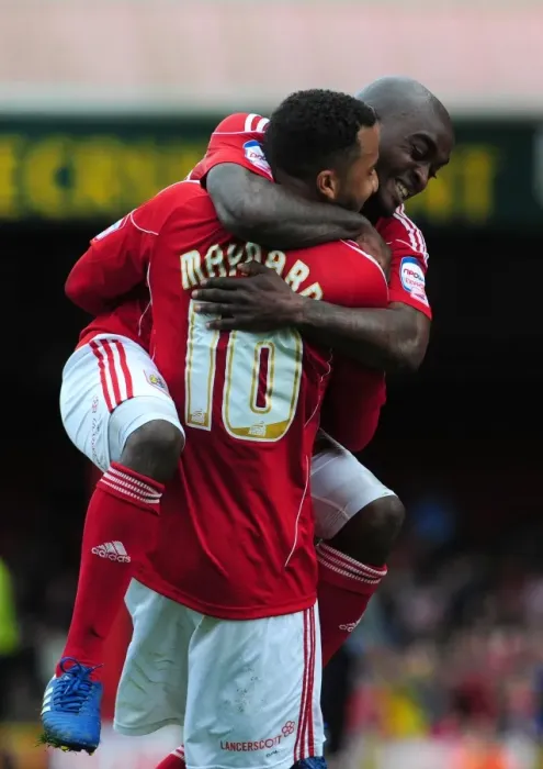 Framed Print : Nicky Maynard's Late Goal Secures Championship Win for Bristol City against Doncaster Rovers (02 / 04 / 2011)