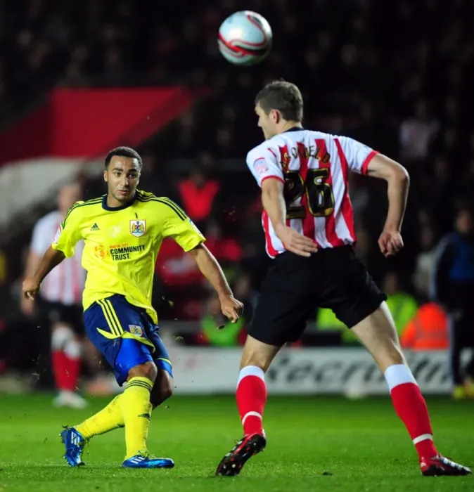 Framed Print : Nicky Maynard's Missed Goal: Southampton vs. Bristol City (Championship, 30 / 12 / 2011)