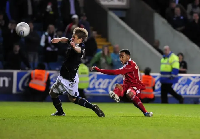 Framed Print : Nicky Maynard's Near-Miss: Millwall vs. Bristol City, Championship 2011 Framed Print : Nicky Maynard's Near-Miss: Millwall vs. Bristol City, Championship 2011