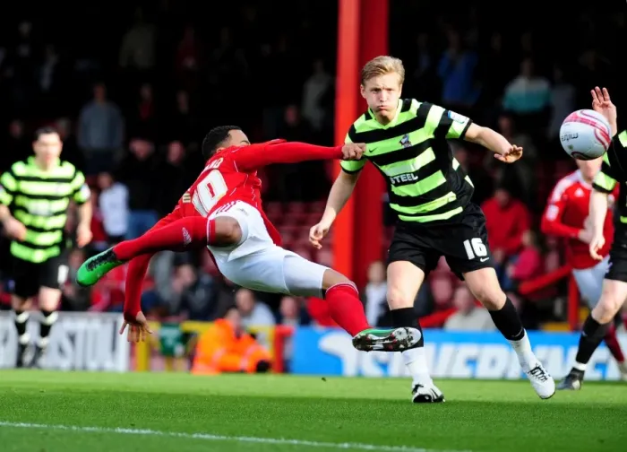 Framed Print : Nicky Maynard's Overhead Kick Attempt vs Scunthorpe United, Bristol City Championship Match, 2010 Framed Print : Nicky Maynard's Overhead Kick Attempt vs Scunthorpe United, Bristol City Championship Match, 2010