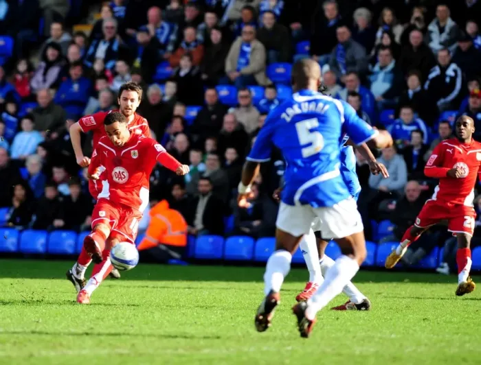 Framed Print : Nicky Maynard's Shooting Moment: Peterborough vs. Bristol City, Championship 2010