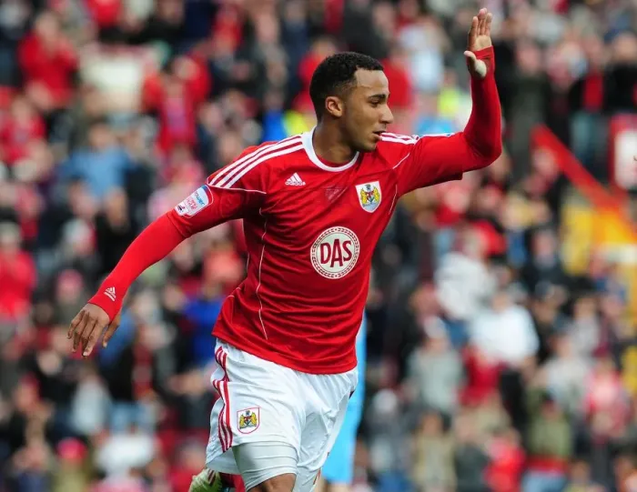 Framed Print : Nicky Maynard's Solo Goal: Championship Victory for Bristol City over Doncaster Rovers (02 / 04 / 2011)