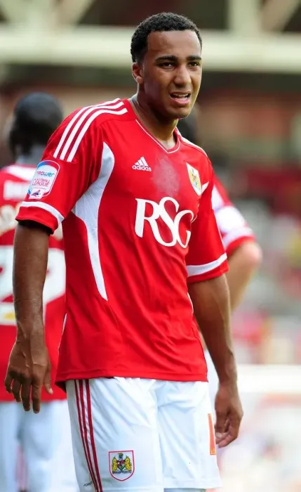 Framed Print : Nicky Maynard's Thrilling Goal: Bristol City vs. West Brom, Championship 2011 Framed Print : Nicky Maynard's Thrilling Goal: Bristol City vs. West Brom, Championship 2011