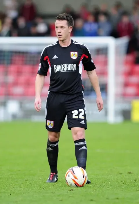 Framed Print : Nicky Shorey in Action: Bristol City's Football Battle at Crewe, Sky Bet League One, 2013 Framed Print : Nicky Shorey in Action: Bristol City's Football Battle at Crewe, Sky Bet League One, 2013