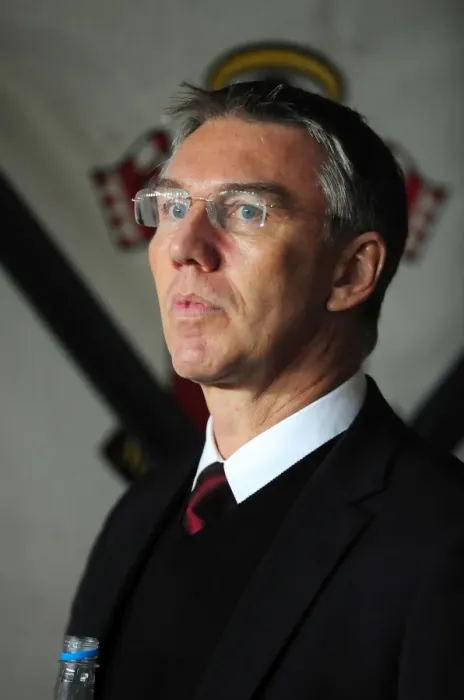 Framed Print : Nigel Adkins Leads Southampton to Victory over Bristol City in Championship Clash (December 2011) Framed Print : Nigel Adkins Leads Southampton to Victory over Bristol City in Championship Clash (December 2011)